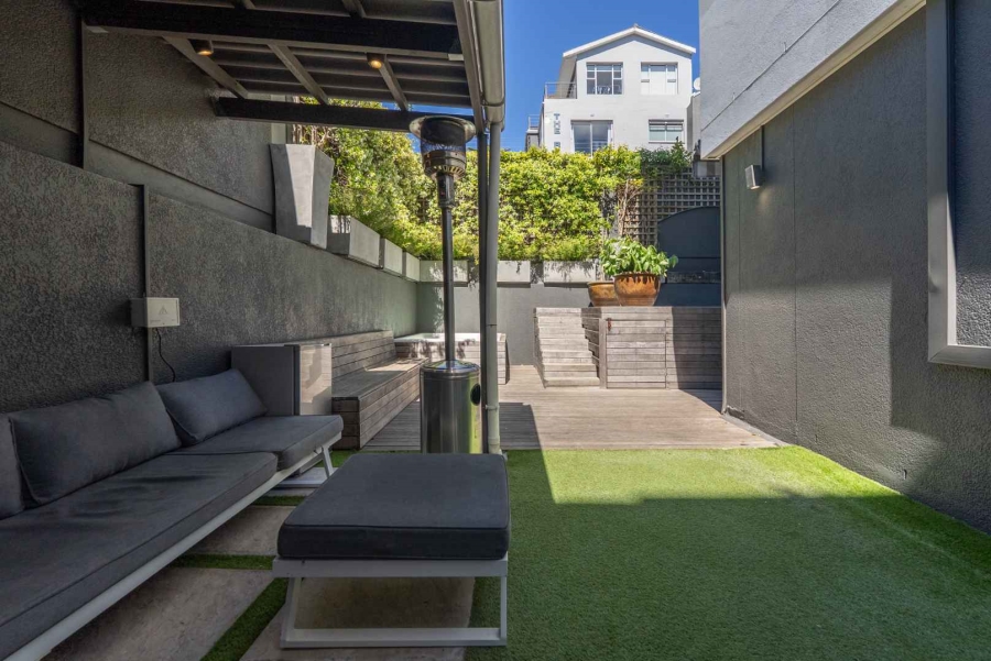 2 Bedroom Property for Sale in Green Point Western Cape